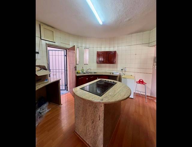 3 BEDROOM PROPERTY TO RENT IN CORLETT GARDENS
